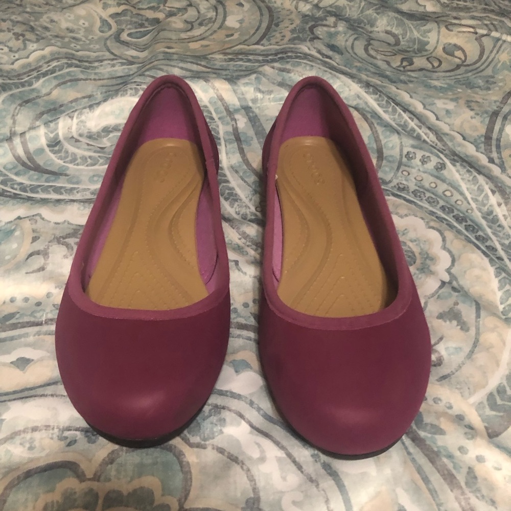 Women’s croc flats